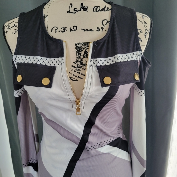 Top - Picture 2 of 3